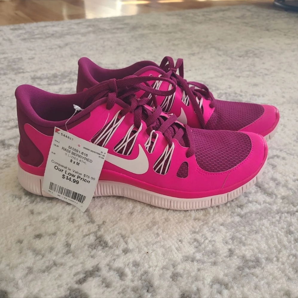 Nike pink running shoes NWT